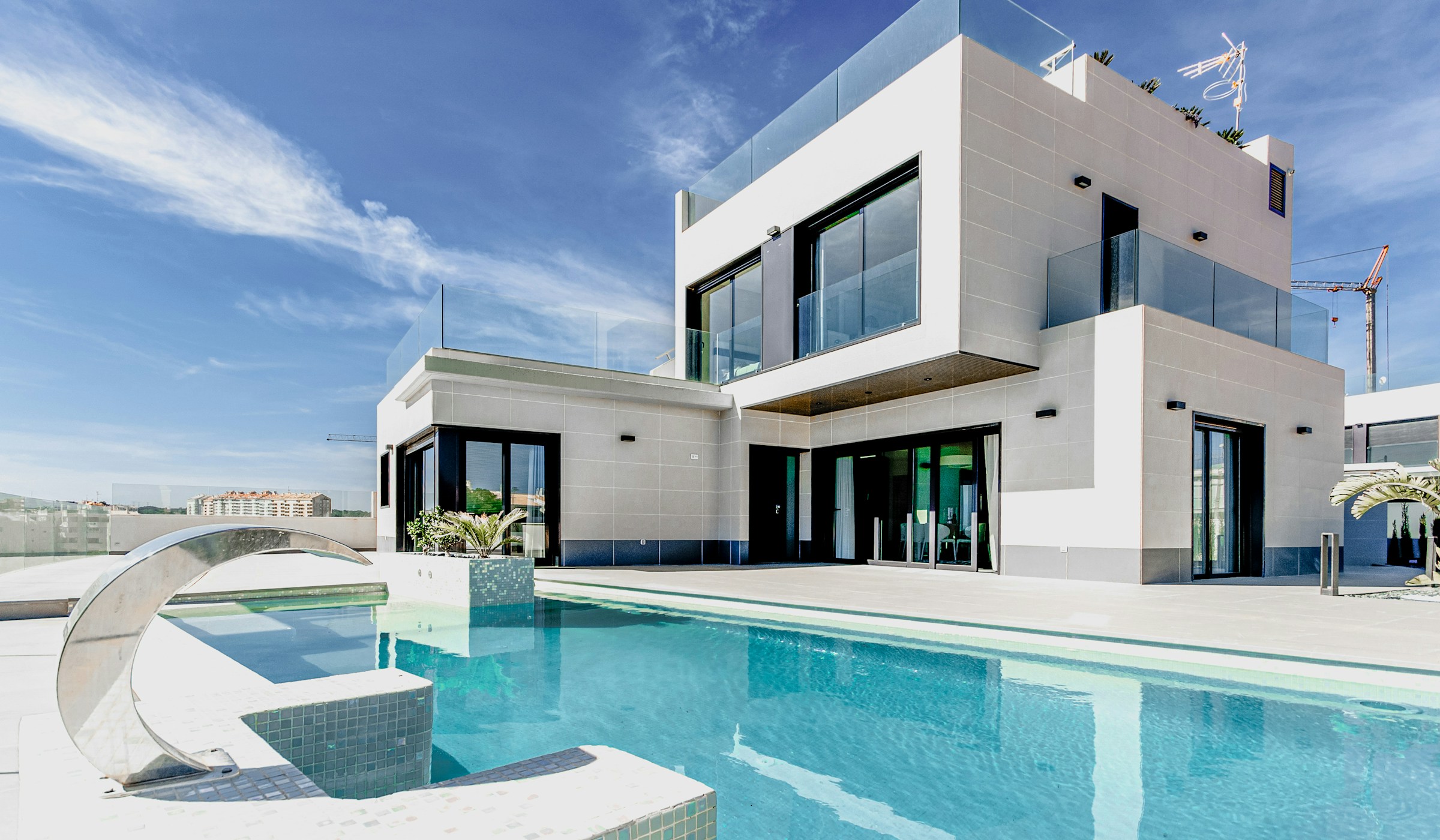 βιλα με πισινα